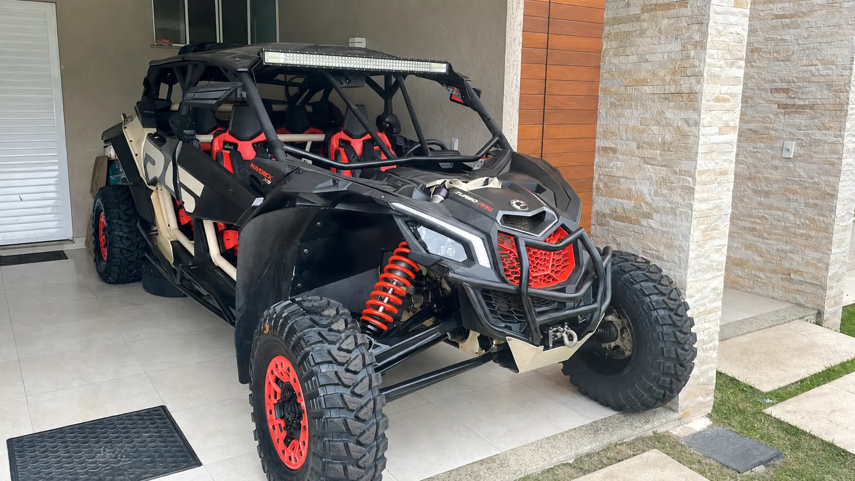 UTV preparado com pneus RZJ920 da Mutante Pneus